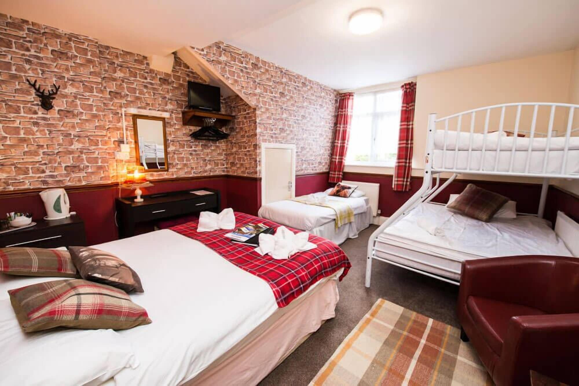 The Scarborough Travel And Holiday Lodge Экстерьер фото