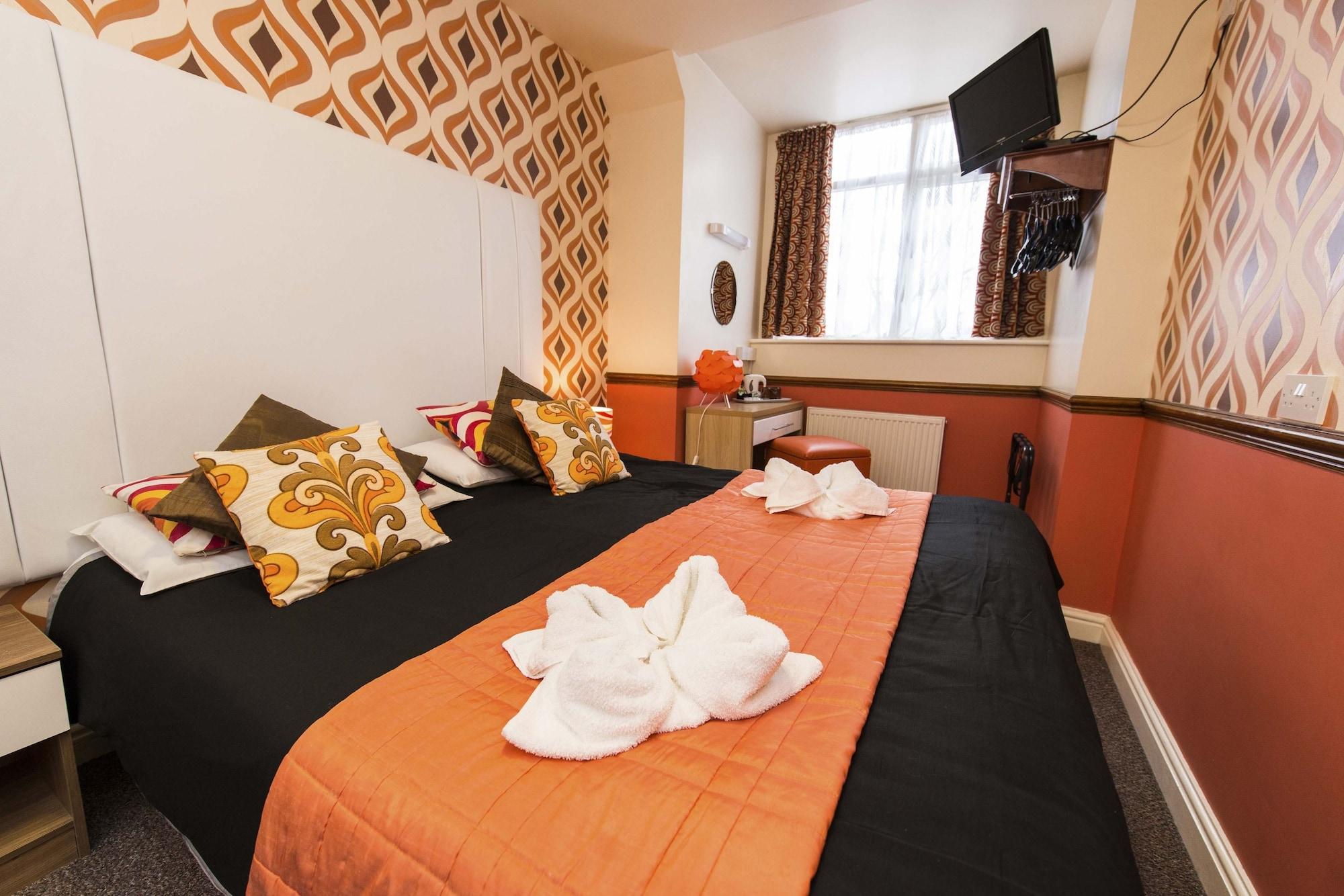 The Scarborough Travel And Holiday Lodge Экстерьер фото