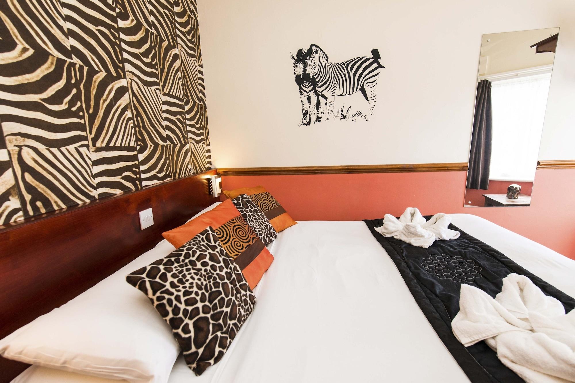 The Scarborough Travel And Holiday Lodge Экстерьер фото