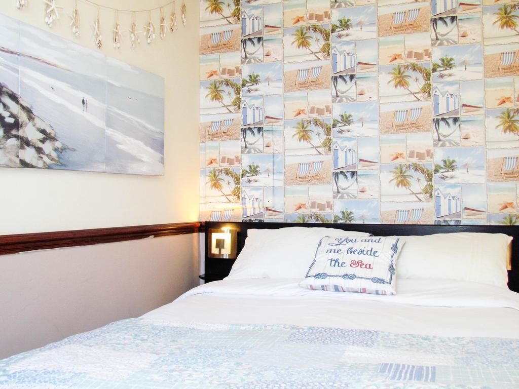 The Scarborough Travel And Holiday Lodge Экстерьер фото