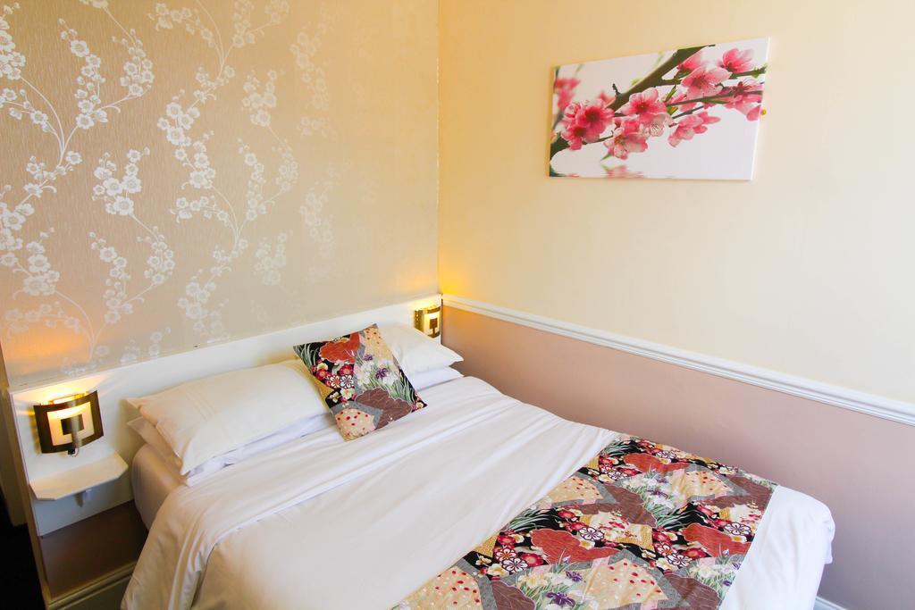 The Scarborough Travel And Holiday Lodge Экстерьер фото