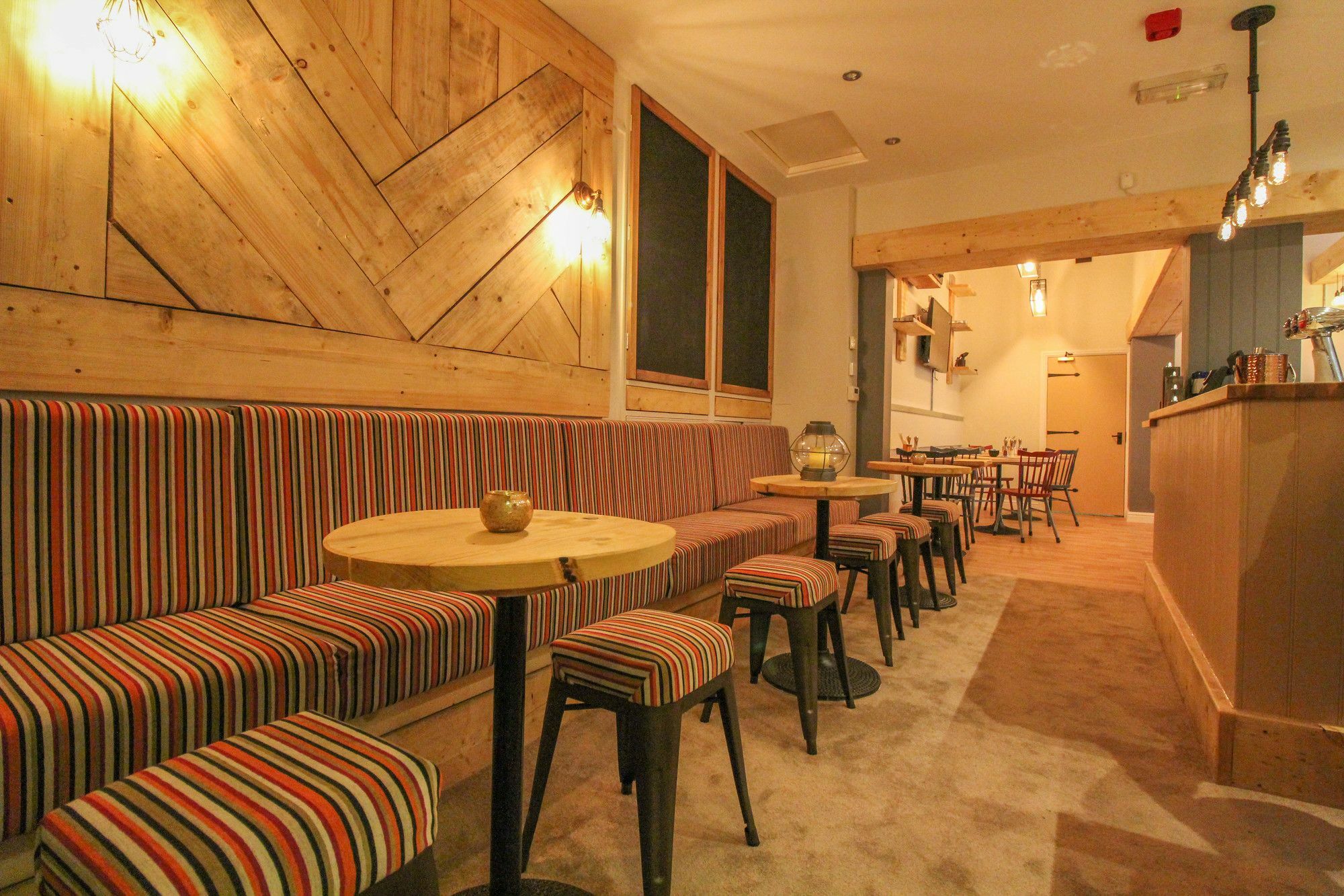 The Scarborough Travel And Holiday Lodge Экстерьер фото
