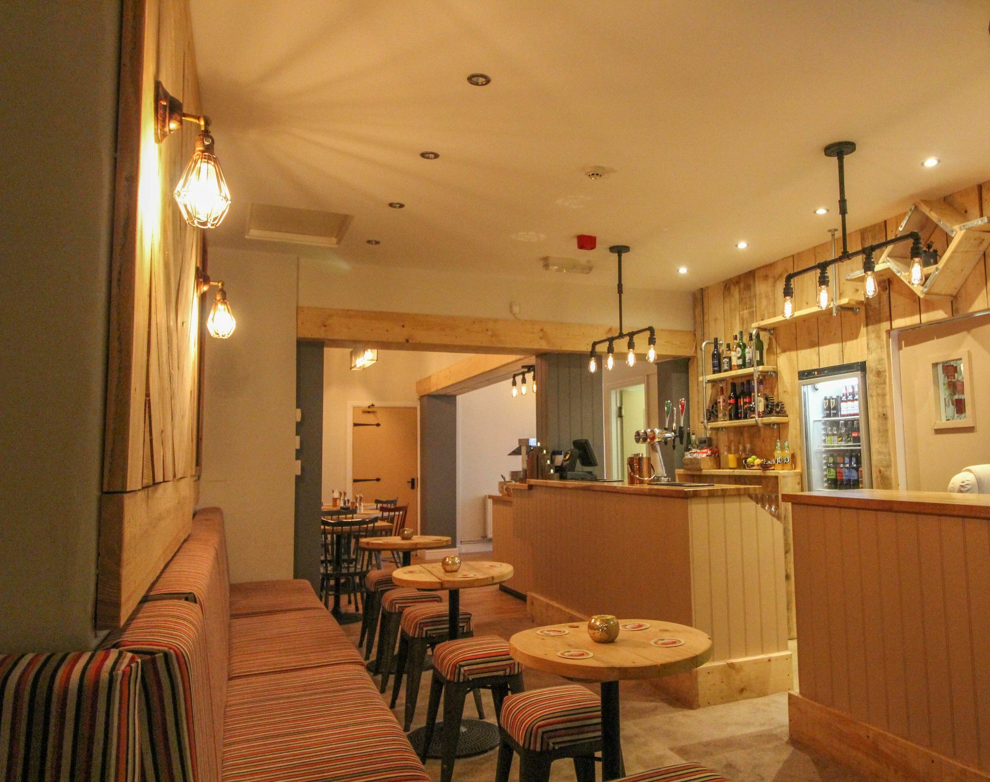 The Scarborough Travel And Holiday Lodge Экстерьер фото