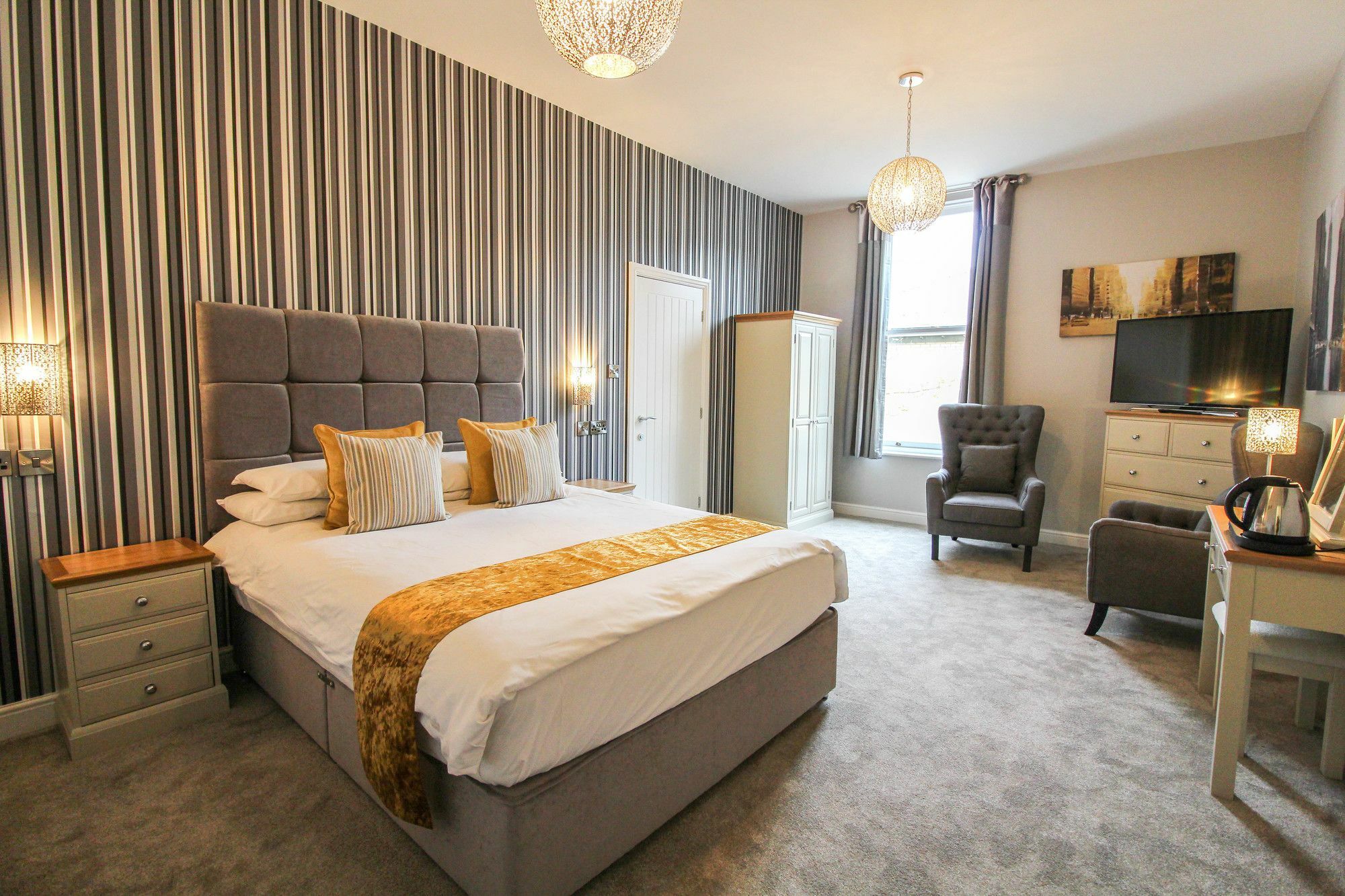 The Scarborough Travel And Holiday Lodge Экстерьер фото